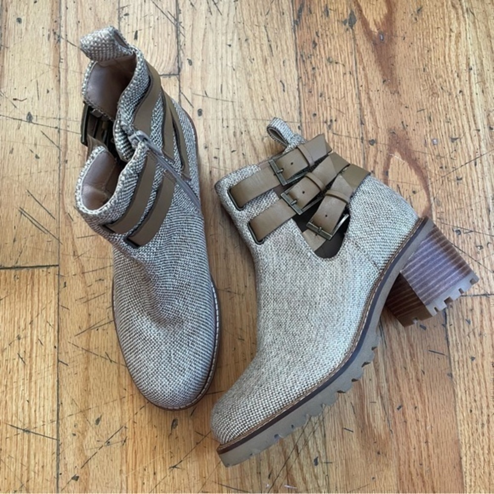 Seychelles Tweed Boots Size 7.5